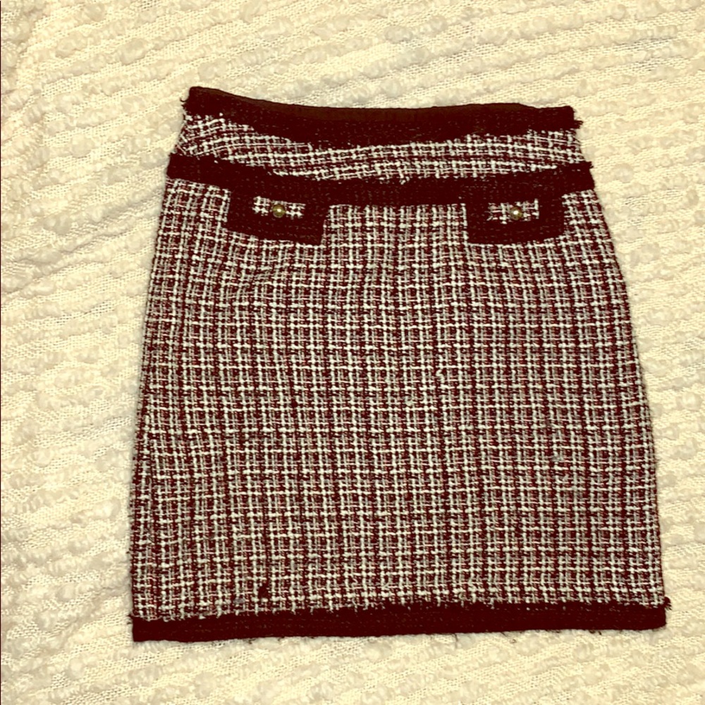Black, white and red tweed skirt